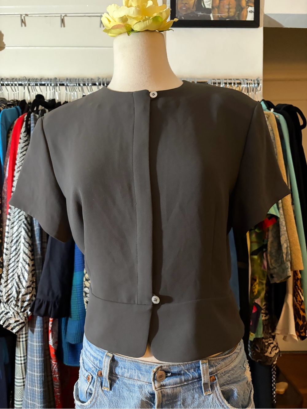 VTG Jones New York Charcoal Minimalist Short Sleeve Blouse Gray 12